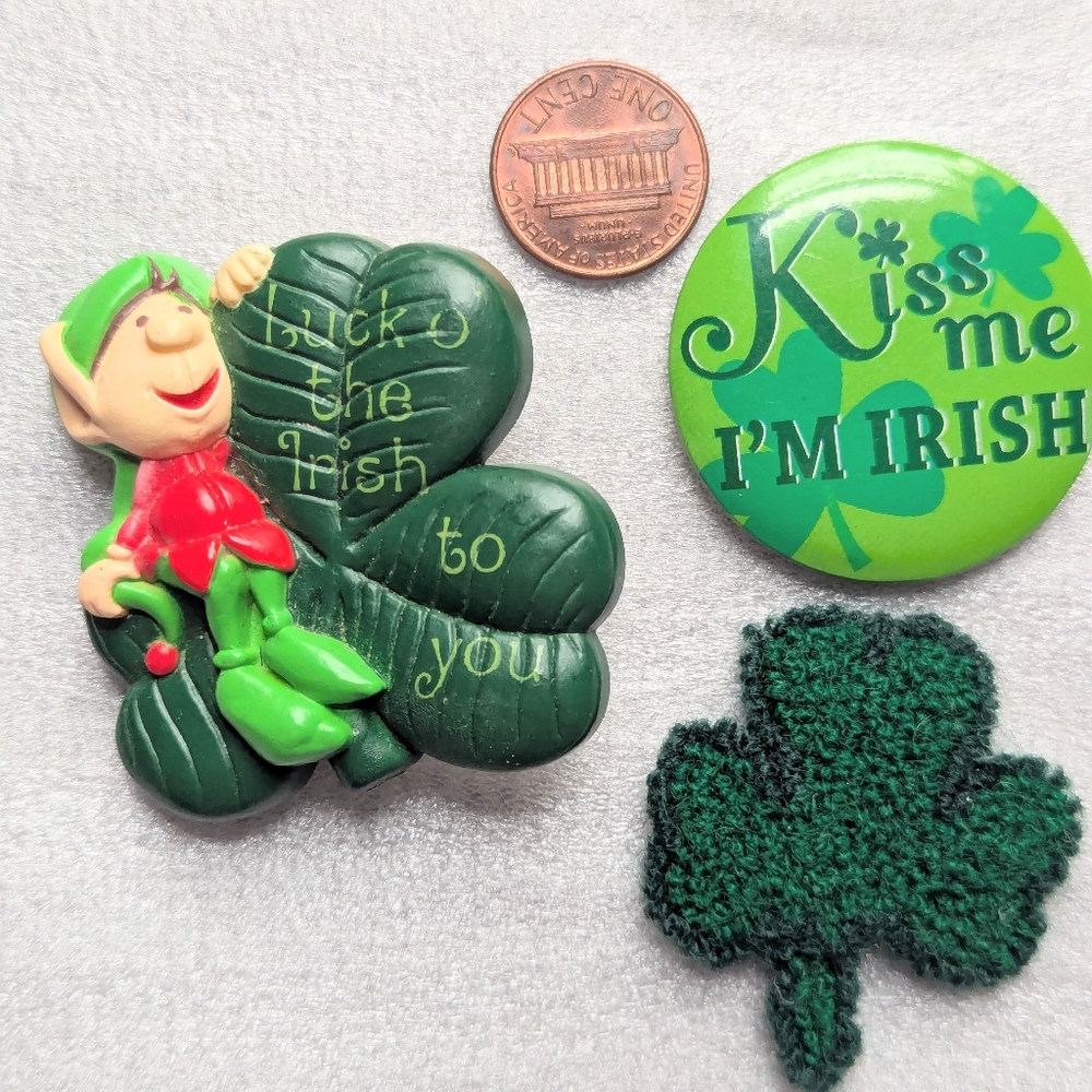 Green Shamrock and Leprechaun Brooch Set